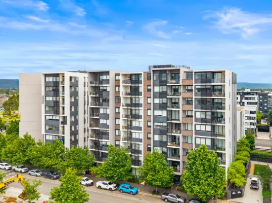 307/81B Lord Sheffield Circuit, Penrith, NSW 2750