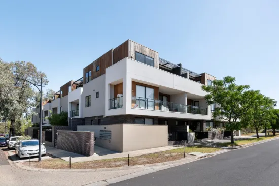 31/2-10 Monckton Place, Caroline Springs, Vic 3023