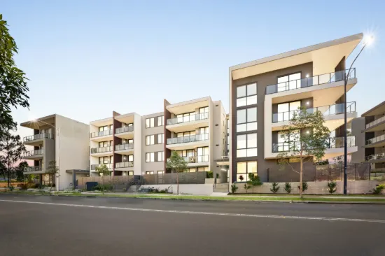 310/76 Lakeside Parade, Jordan Springs, NSW 2747