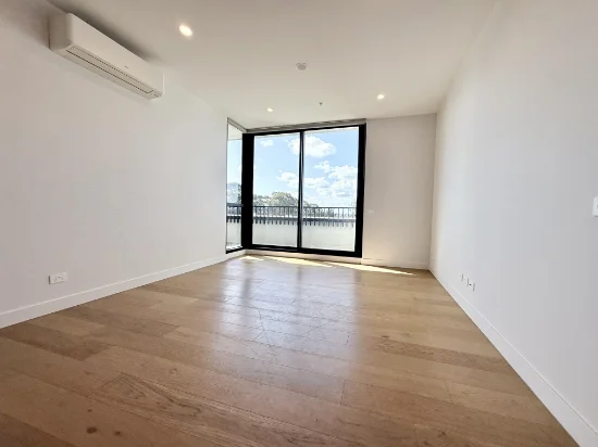 317/26 Foundation Bvd, Burwood East, Vic 3151