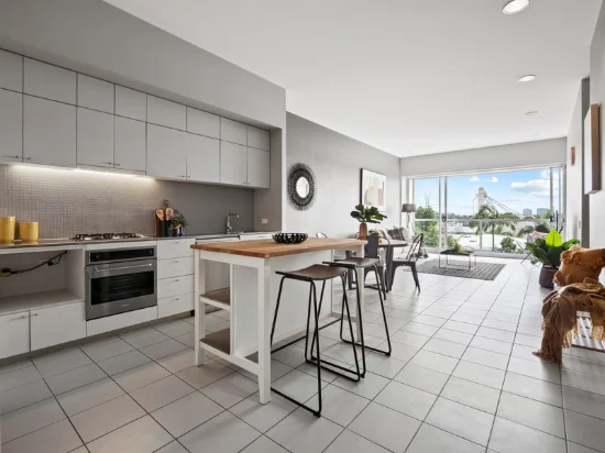317/38 Skyring Terrace, Teneriffe, Qld 4005
