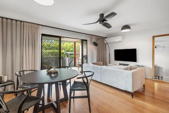 32/11 Kitchener Street, Coorparoo, Qld 4151