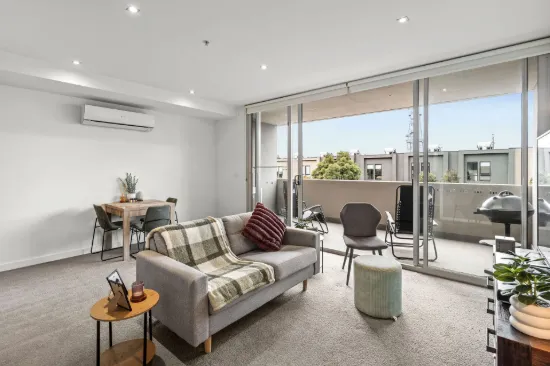 32/17 Eucalyptus Drive, Maidstone, Vic 3012
