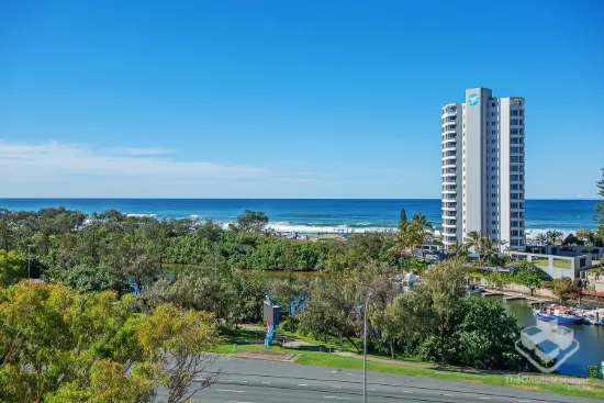 33/2 Admiralty Drive, Surfers Paradise, Qld 4217
