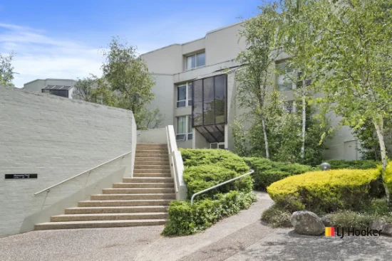 33/26 Macquarie Street, Barton, ACT 2600 - For Rent