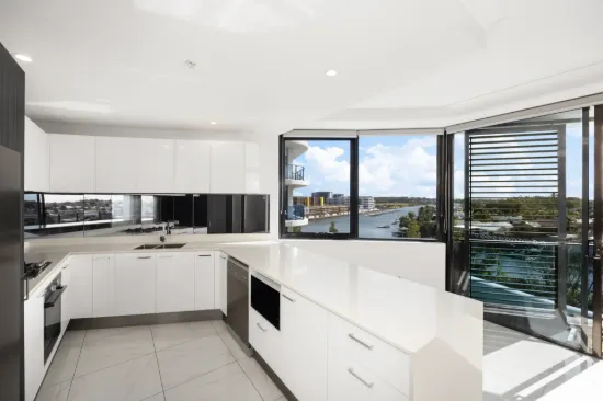 3401/5 Harbour Side Court, Biggera Waters, Qld 4216-Image
