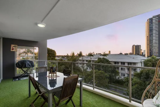 341/21 Cypress Avenue, Surfers Paradise, Qld 4217
