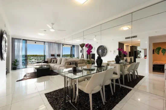 3703/5 Harbour Side Court, Biggera Waters, Qld 4216