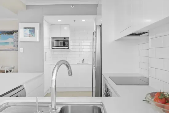 38/11-17 Hughes Avenue, Main Beach, Qld 4217-Image