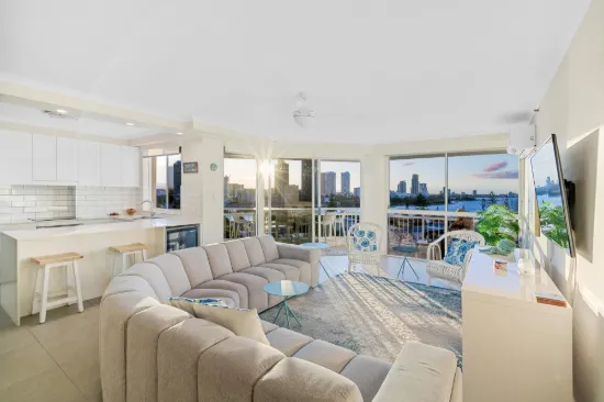 38/11-17 Hughes Avenue, Main Beach, Qld 4217-Image