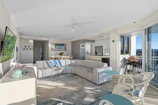 38/11-17 Hughes Avenue, Main Beach, Qld 4217-Image