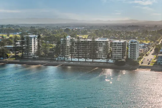 38/24 Prince Edward Parade, Redcliffe, Qld 4020