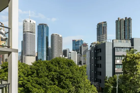 39/161 Main Street, Kangaroo Point, Qld 4169-Image