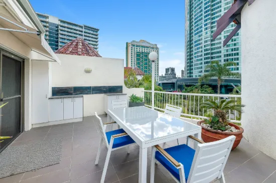 39/24 Hamilton Avenue, Surfers Paradise, Qld 4217-Image