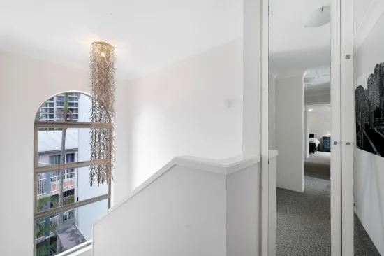 39/24 Hamilton Avenue, Surfers Paradise, Qld 4217-Image
