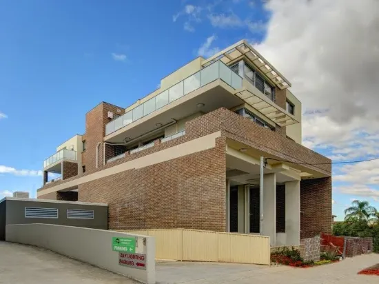 4/2 Remly Street, Roselands, NSW 2196