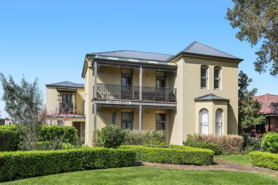 4/2 Victoria Square, Ashfield, NSW 2131
