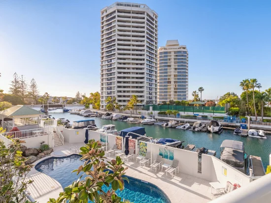 4/21 Bayview Street, Runaway Bay, Qld 4216