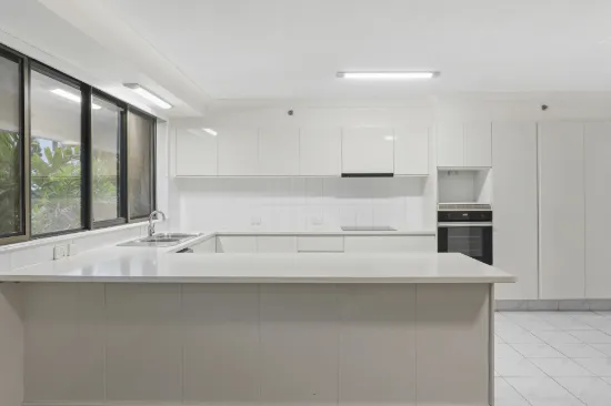 4/21 Bayview Street, Runaway Bay, Qld 4216-Image