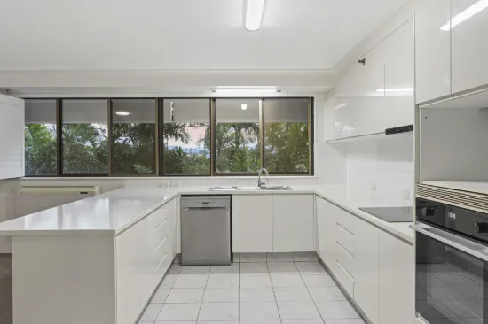 4/21 Bayview Street, Runaway Bay, Qld 4216-Image