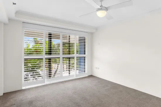 4/21 Bayview Street, Runaway Bay, Qld 4216-Image