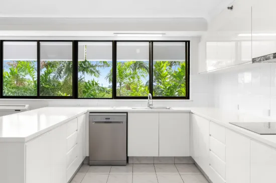 4/21 Bayview Street, Runaway Bay, Qld 4216-Image