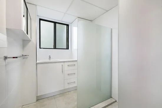 4/22 Markwell Avenue, Surfers Paradise, Qld 4217-Image