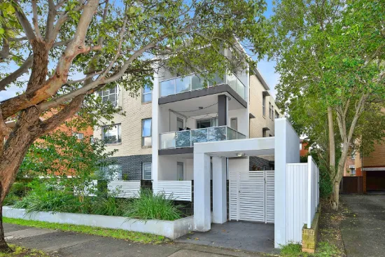 4/22B-24 Macquarie Place, Mortdale, NSW 2223