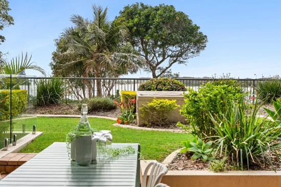4/35 Landsborough Parade, Golden Beach, Qld 4551
