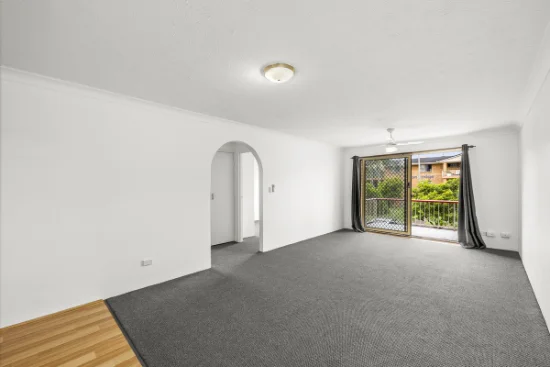 4/4 Allara Avenue, Palm Beach, Qld 4221 - For Rent