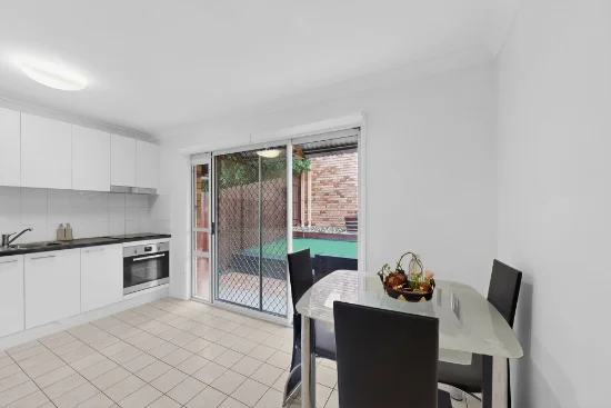 4/40 Wickham Street, Morningside, Qld 4170 - For Rent