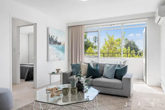 4/43-45 Ballarat Road, Footscray, Vic 3011