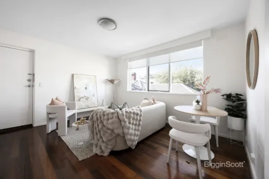 4/82 Madden Grove, Richmond, Vic 3121