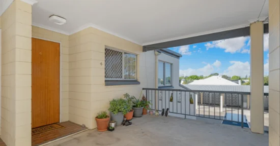4/98 High Street, Berserker, Qld 4701