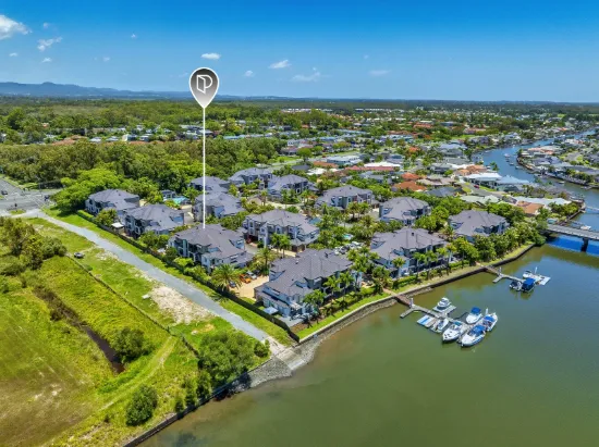40/82-86 Limetree Parade, Runaway Bay, Qld 4216