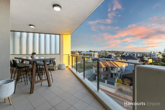 43/2 Brighton Road, Scarborough, WA 6019-Image