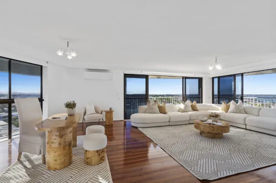 44/21 Bayview Street, Runaway Bay, Qld 4216-Image