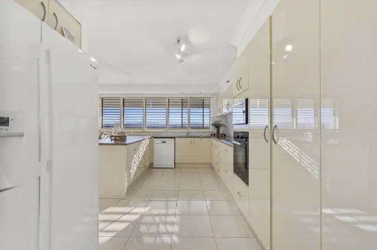 44/21 Bayview Street, Runaway Bay, Qld 4216-Image