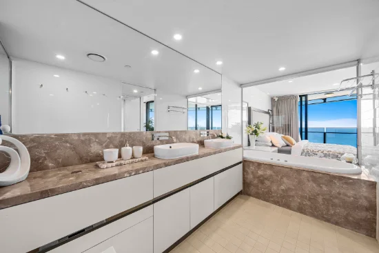 4501/4 The Esplanade, Surfers Paradise, Qld 4217-Image