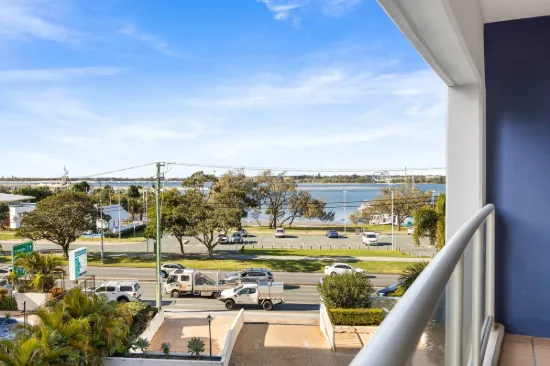 49/106 Marine Parade, Southport, Qld 4215