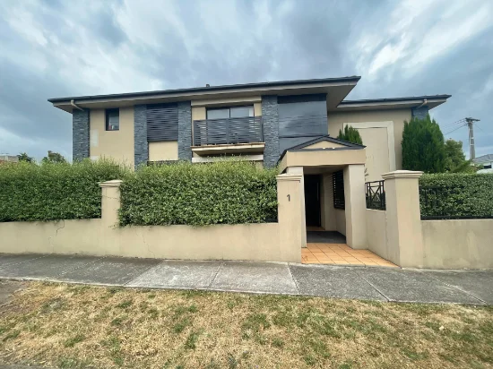 5/1 Collins Street, Essendon, Vic 3040