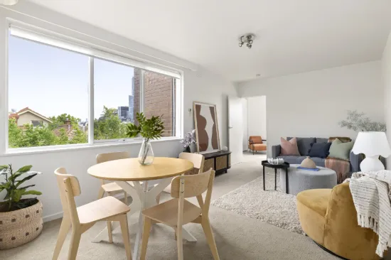 5/2 May Grove, South Yarra, Vic 3141