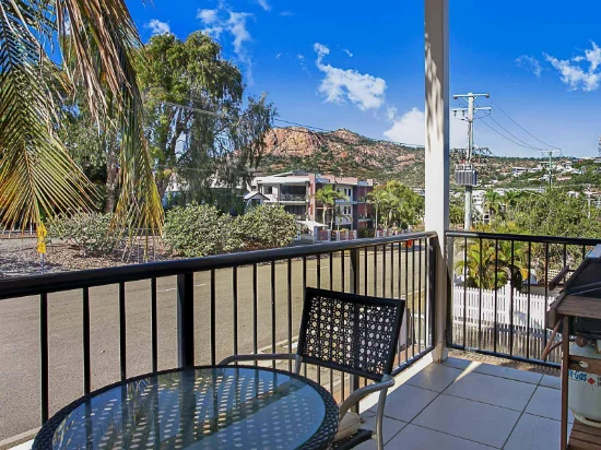 5/2 McKinley Street, North Ward, Qld 4810 - For Rent