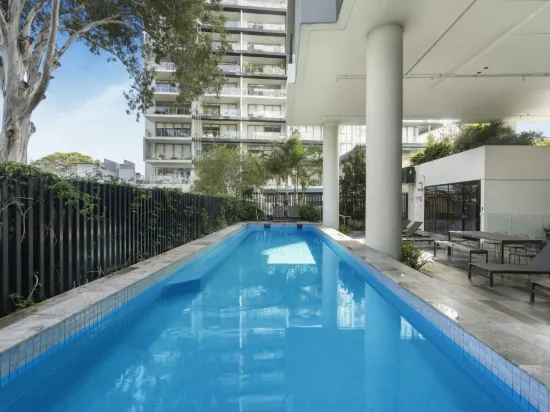 505/372-374 Marine Parade, Labrador, Qld 4215