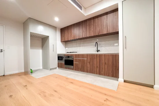512/2 Mandala Parade, Castle Hill, NSW 2154