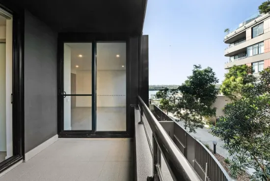 523/6 Lapwing Street, Wentworth Point, NSW 2127