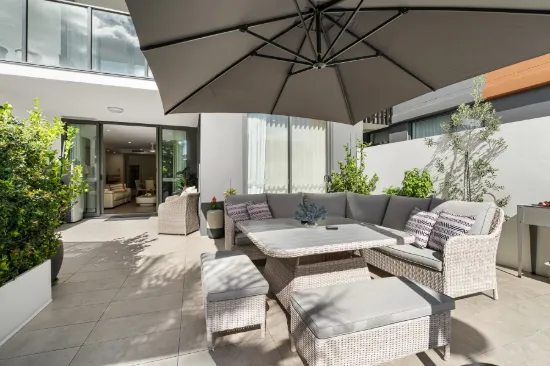5303 Harbourview Drive, Hope Island, Qld 4212