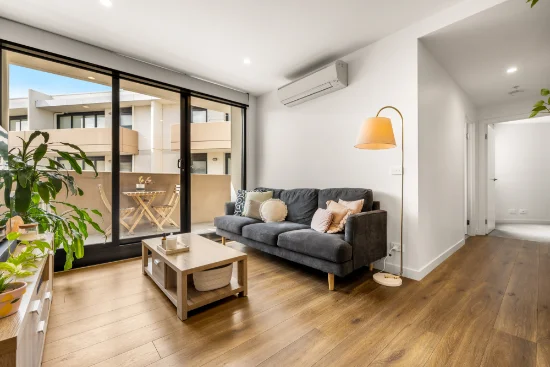 531/70 Batesford Road, Chadstone, Vic 3148