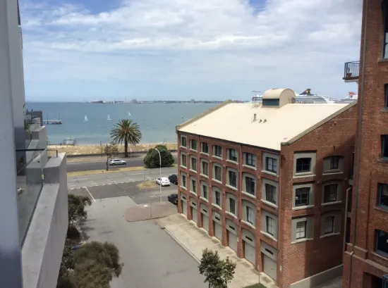 54/2 Esplanade West, Port Melbourne, Vic 3207