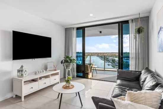 5702/5 Harbour Side Court, Biggera Waters, Qld 4216